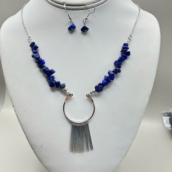 Elegant Blue Lapis Stone Necklace and Earring Set - Picture 1 of 3
